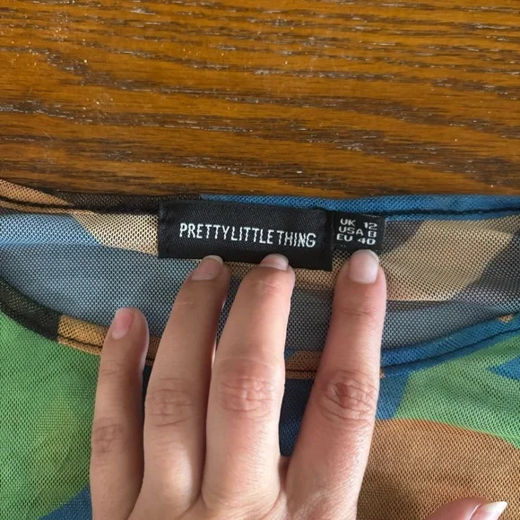 NWOT Pretty Little Thing Mesh Colorful Abstract Long Sleeve Bodysuit Size 8 - Picture 4 of 6